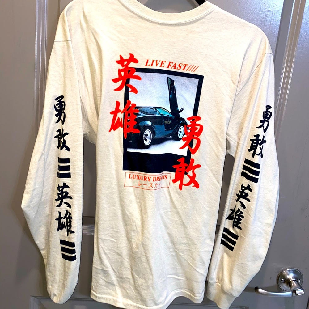 FASHION NOVA GRAPHIC TEE